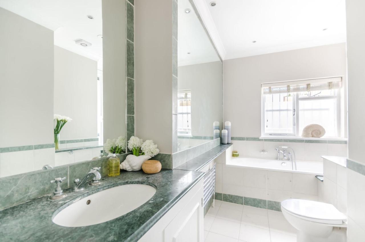 Joivy Elegant 2-bed, 2 Bath Flat With Private Terrace In South Kensington, Close To Tube Apartamento *